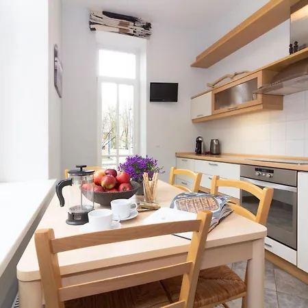 -v66- Apartment, By Cohost *